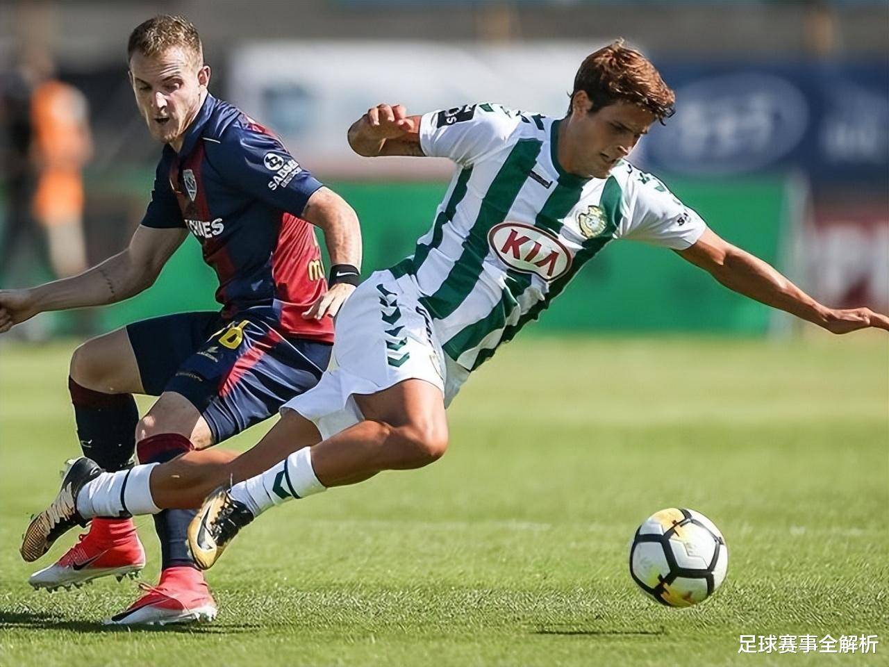 包含国际比赛日比利亚雷亚尔备战葡超,队长鼓劲细节曝光,态度坚定,更衣室氛围转暖的词条 包含国际比赛日比利亚雷亚尔备战葡超,队长鼓劲细节曝光,态度坚定,更衣室氛围转暖的词条