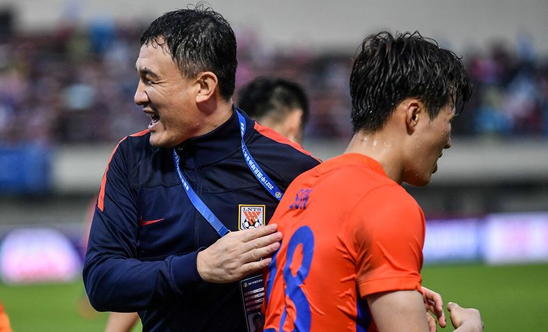 集结日上海海港备战葡超；战术微调细节曝光；更衣室稳定；数据趋势出现新变化的简单介绍