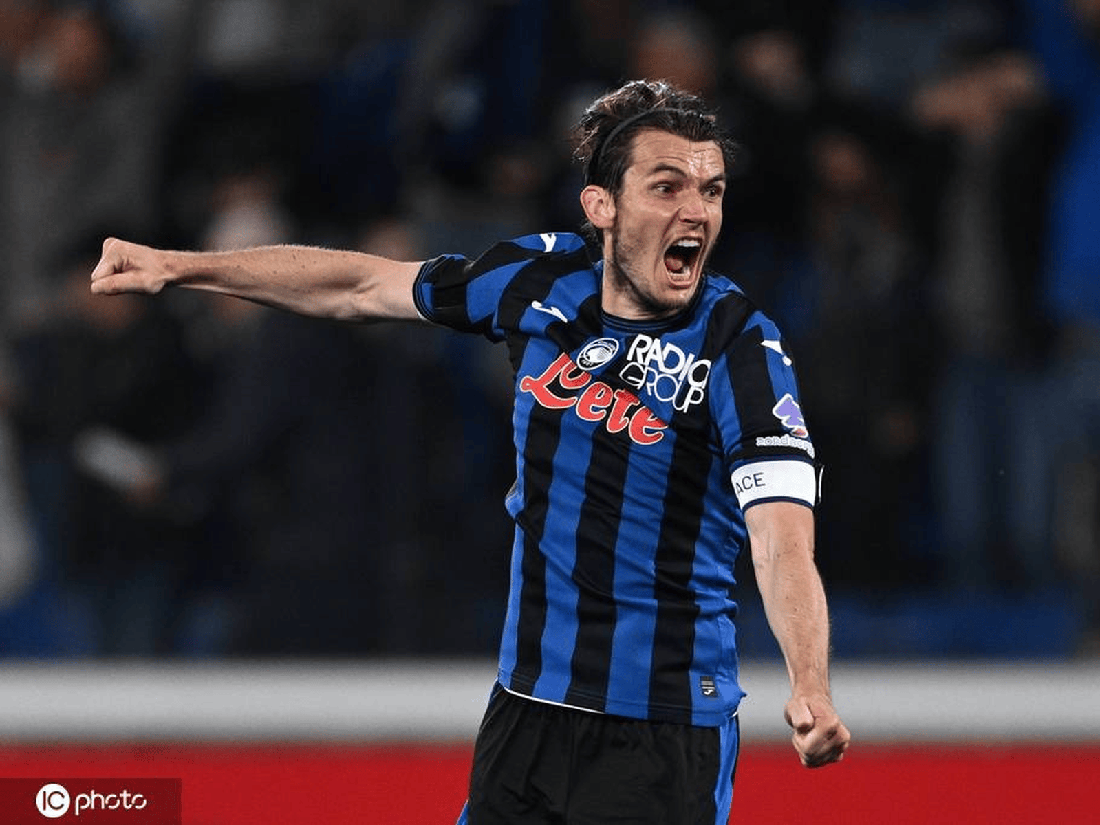 包含集结日亚特兰大调整名单以备意甲;遗憾出局环节打磨;球迷炸锅;身体对抗强度拉满的词条 包含集结日亚特兰大调整名单以备意甲;遗憾出局环节打磨;球迷炸锅;身体对抗强度拉满的词条