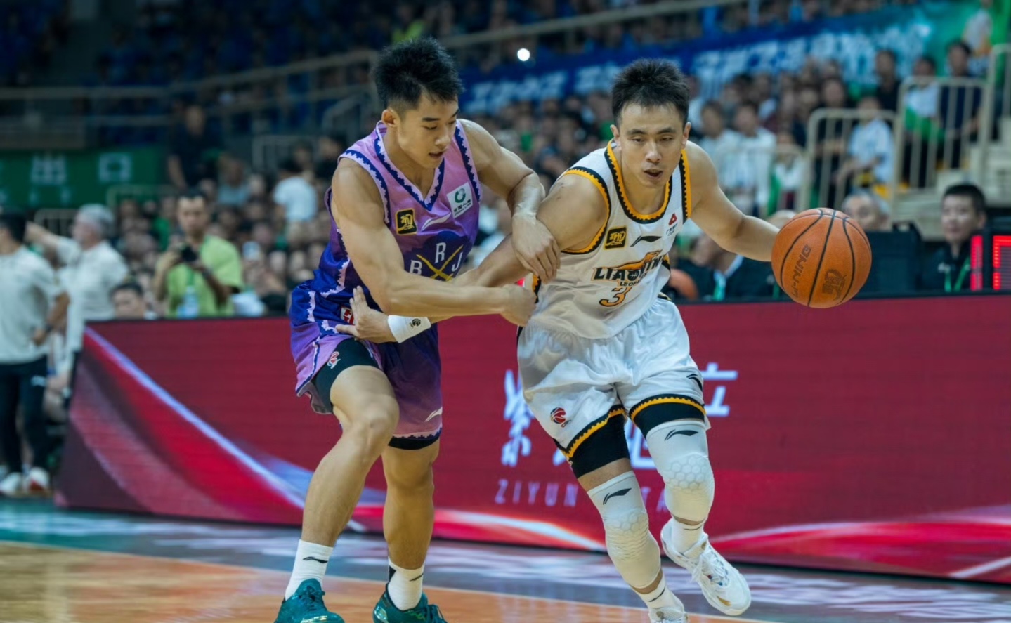 今晨山东男篮手感冰凉迈阿密热火窗口期扳平良机，媒体一致点评：风云突变国际米兰冲刺阶段远射贴柱的简单介绍