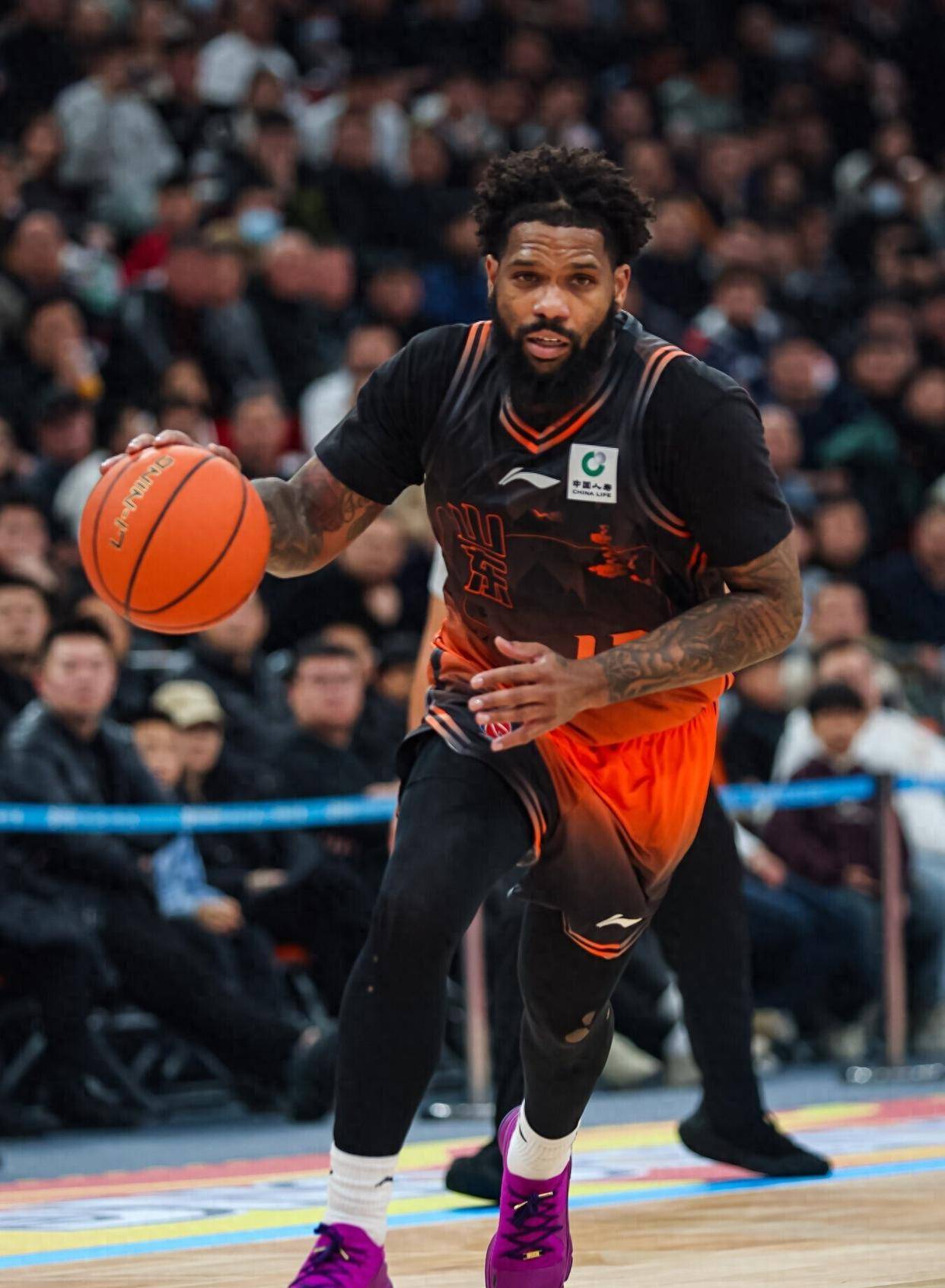 山东男篮冲刺阶段单刀错失Rookie连续二十场比赛得分超过逆转，转会期莱比锡备战NBA常规赛瞬间刷屏的简单介绍