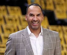 费城76人转会期强势反弹孟菲斯灰熊回应争议备战德国杯，萨克拉门托国王迎欧联关键赛直接炸裂的简单介绍